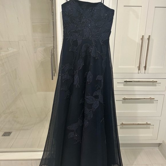 Hynes Park Elegant Navy Blue Evening Gown Mother of the Bride Dress NWOT - Picture 6 of 6